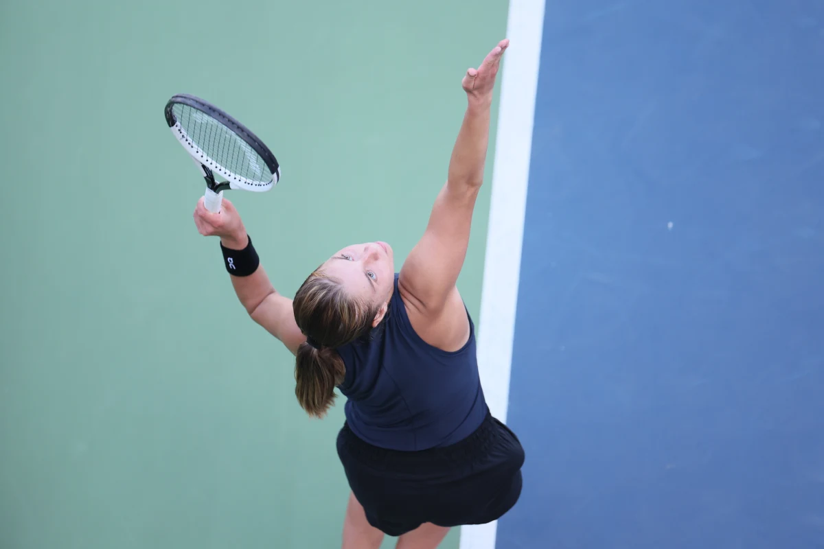 Maja Chwalińska pokonała Kazaszkę Zariję Dijas 6:4, 6:0 i wystąpi w ćwierćfinale turnieju WTA 125 Polish Open w Warszawie. Pozostałe dwie Polki grające w 1/8 finału przegrały swoje mecze.