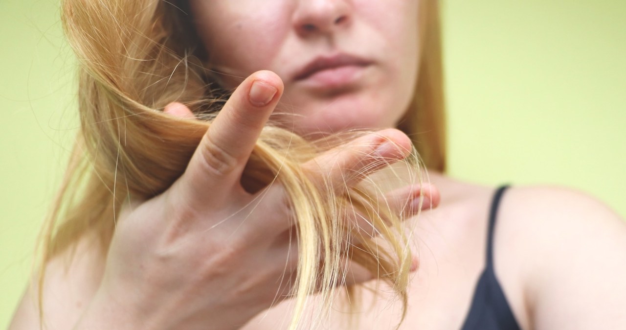 Nie pocieraj, dobrze wypłucz i nawilżaj. Latem gwałtownie możesz je zrujnować