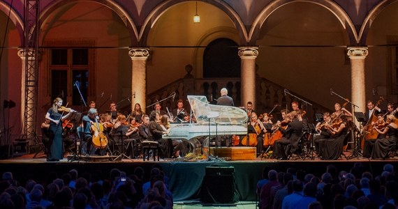 Piękna muzyka w niezwykłej scenerii. Już za kilka dni rozpocznie się 17. edycja Festiwalu "Wawel o zmierzchu", w programie którego zaplanowano sześć koncertów oraz występy młodych pianistów.