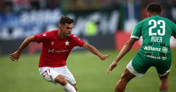 Piłkarze Wisły Kraków przegrali na własnym stadionie z Rapidem Wiedeń 1:2 (0:1) w pierwszym meczu 2. rundy eliminacji Ligi Europy. Rewanż w stolicy Austrii zostanie rozegrany 1 sierpnia.