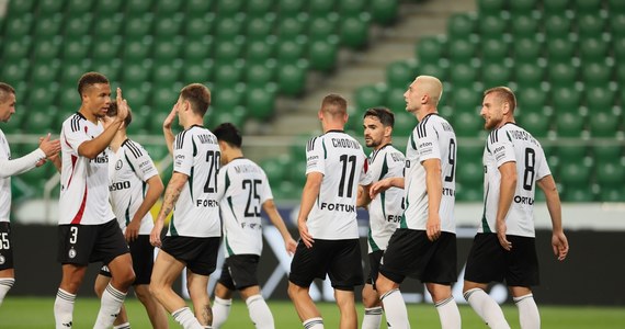 Piłkarze Legii Warszawa wygrali u siebie 6:0 (2:0) z walijskim Caernarfon Town w pierwszym meczu drugiej rundy eliminacji Ligi Konferencji. Rewanż zostanie rozegrany 1 sierpnia na stadionie w Bangor.