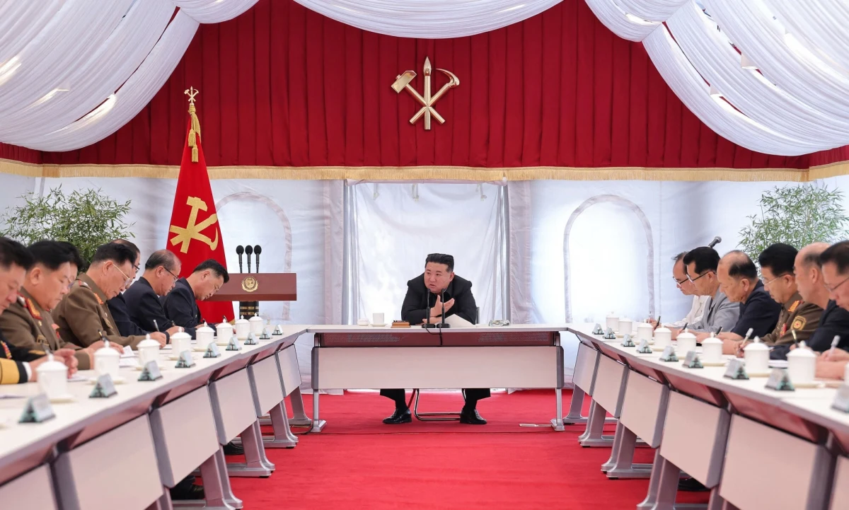 Północnokoreańscy hakerzy przeprowadzili zakrojoną na wielką skalę kampanię cybernetycznego szpiegostwa. Cyberprzestępcy na usługach Pjongjangu usiłowali wykraść tajne dane wojskowe z krajów Zachodu - także te dotyczące programów nuklearnych. O szczegółach ataku we wspólnym komunikacie poinformowały Stany Zjednoczone, Wielka Brytania i Korea Południowa.