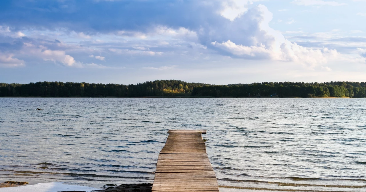  Malediwy Mazur to złote plaże i lazurowa woda. Jedno z najczystszych jezior w Polsce