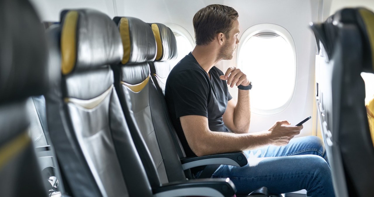 Co zabrać do samolotu? Te trzy drobiazgi robią ogromną różnicę