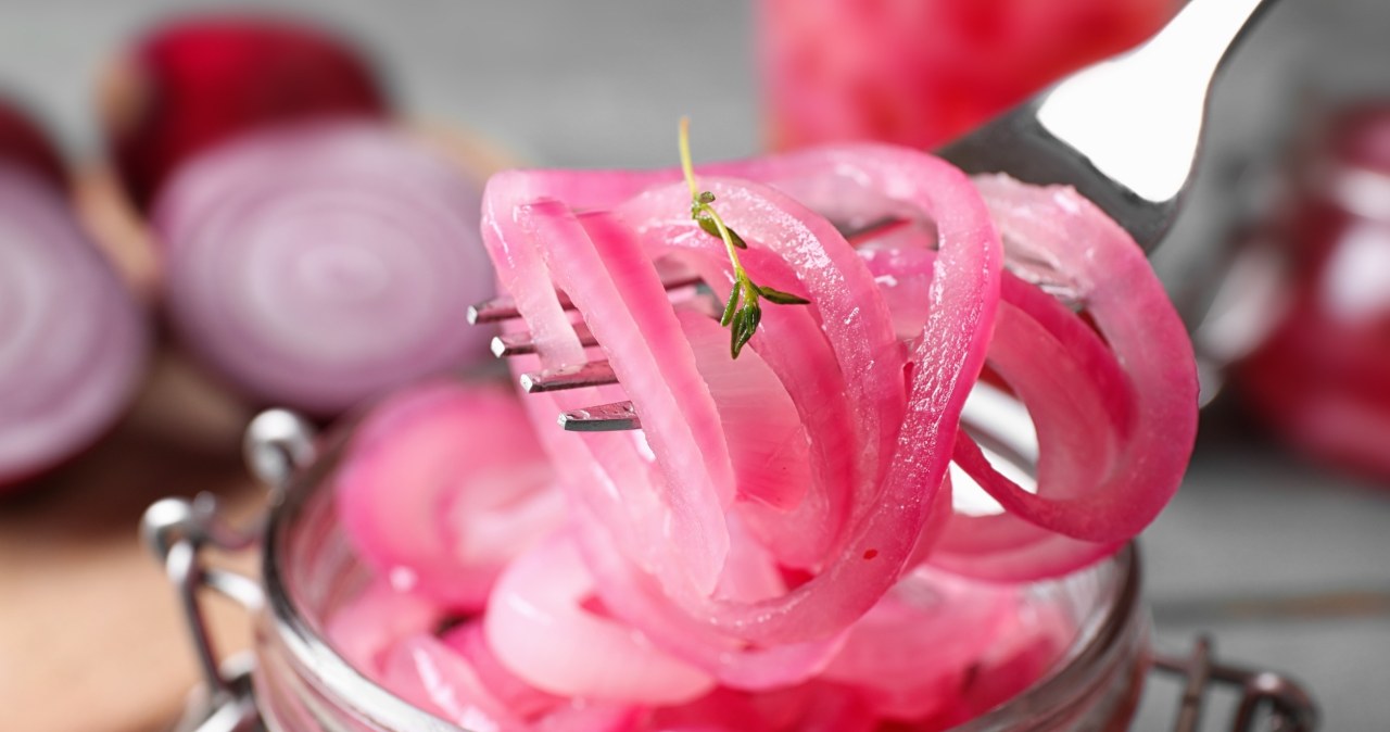 Zamiast ogórków wkładam do słoików to warzywo. Wszyscy proszą o dokładkę