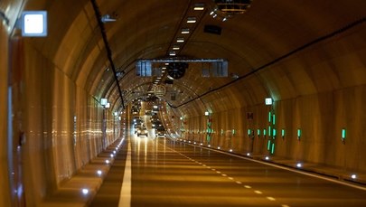 Zamknięty tunel pod Martwą Wisłą w Gdańsku 