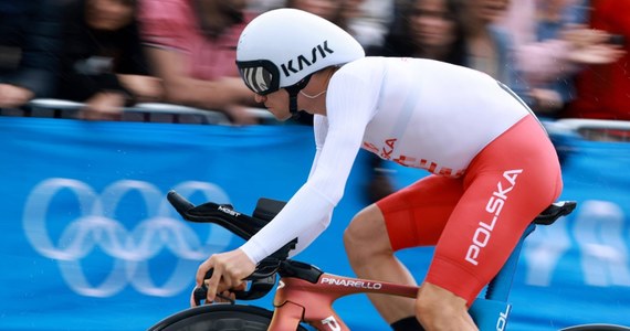 ​Belg Remco Evenepoel zdobył złoty medal igrzysk olimpijskich w Paryżu w kolarskiej jeździe indywidualnej na czas. Michał Kwiatkowski zajął 23. miejsce.