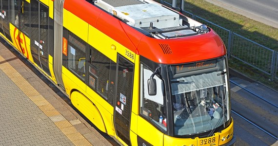 Tramwaje nie pojadą m.in. ul. Spacerową i Puławską. Wszystko przez kolejny etap prac związanych z budową tramwaju do Wilanowa. Utrudnienia dla pasażerów potrwają do 1 września. 