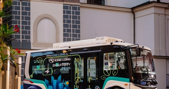 Tatrzański Park Narodowy testuje kolejny bus elektryczny na drodze do Morskiego Oka. Ma on odciążyć konie wożące turystów do popularnego tatrzańskiego schroniska. Testy potrwają do 4 sierpnia. 