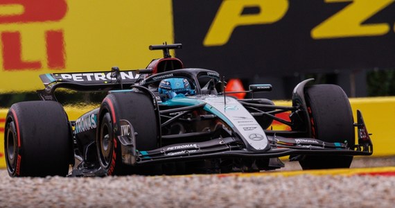 George Russell z Mercedesa został zdyskwalifikowany i stracił zwycięstwo w wyścigu Formuły 1 o Grand Prix Belgii na torze Spa-Francorchamps. Po kontroli stwierdzono, że masa jego bolidu była niższa od dopuszczalnego minimum. Triumfatorem ogłoszono drugiego na mecie Brytyjczyka Lewisa Hamiltona.