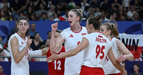 Zwycięstwo polskich siatkarek w pierwszym meczu fazy grupowej na igrzyskach olimpijskich w Paryżu! Biało-Czerwone pokonały reprezentację Japonii 3:1 (20:25, 25:22, 25:23, 28:26) i szeroko otworzyły sobie drzwi do ćwierćfinału.