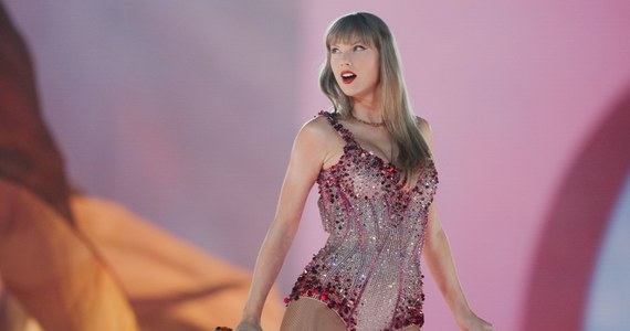 Turyści, którzy przyjadą na sierpniowe koncerty Taylor Swift w Warszawie mogą zostawić w stolicy nawet ok. 190 mln zł - szacuje Marek Traczyk z Warszawskiej Izby Gospodarczej. Eksperci wskazują, że na koncertach zarobią nie tylko hotelarze i gastronomia.