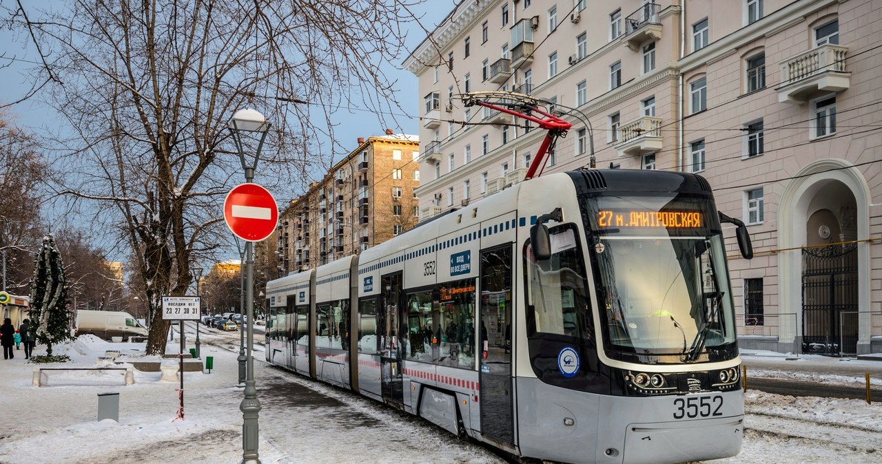 Tramwaje, wyprodukowane, przez, Pesę, polskie, przedsiębiorstwo, siedzibą, Bydgoszczy, jeżdżą, ulicach, Moskwy, Powodem, którego Moskwa odesłała tramwaje z Polski. Chętnych je przejąć nie brakowało