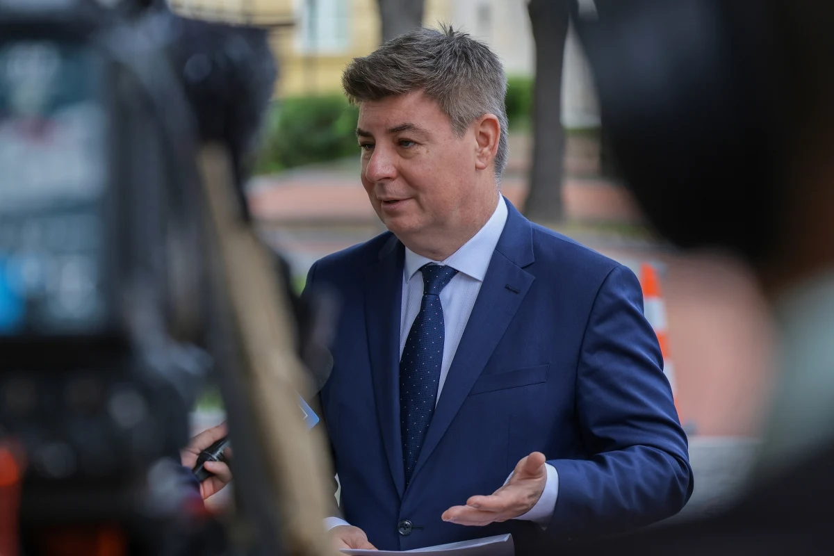 Kancelaria premiera twierdzi, że ma dowody na to, iż Prawo i Sprawiedliwość złamało prawo wyborcze. Pismo w sprawie nieprawidłowości w finansowaniu kampanii wyborczej PiS trafiło do Państwowej Komisji Wyborczej.