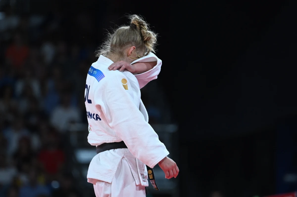 Judoczka Angelika Szymańska przegrała w drugiej rundzie turnieju olimpijskiego z Meksykanką Priscą Acalaraz Aviti przez waza-ari. Polka, tegoroczna wicemistrzyni świata, była w Paryżu jedną z kandydatek do złotego medalu w kat. 63 kg.