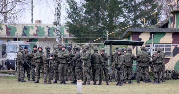 W trakcie porannego rozruchu fizycznego zasłabł i zmarł żołnierz 1. Brygady Rakiet, kpr. Adam Depta - poinformowało we wtorek Dowództwo Generalne Rodzajów Sił Zbrojnych.
