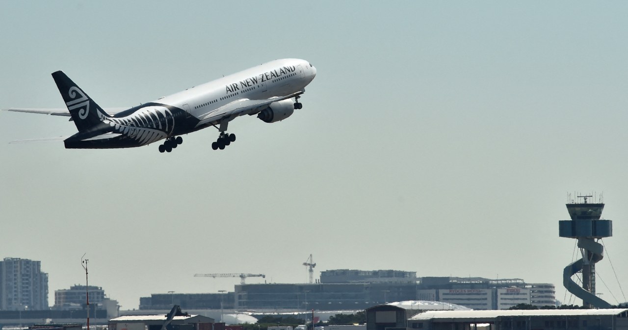 Loty drożeją. Konflikt na Bliskim Wschodzie podnosi koszty paliwa