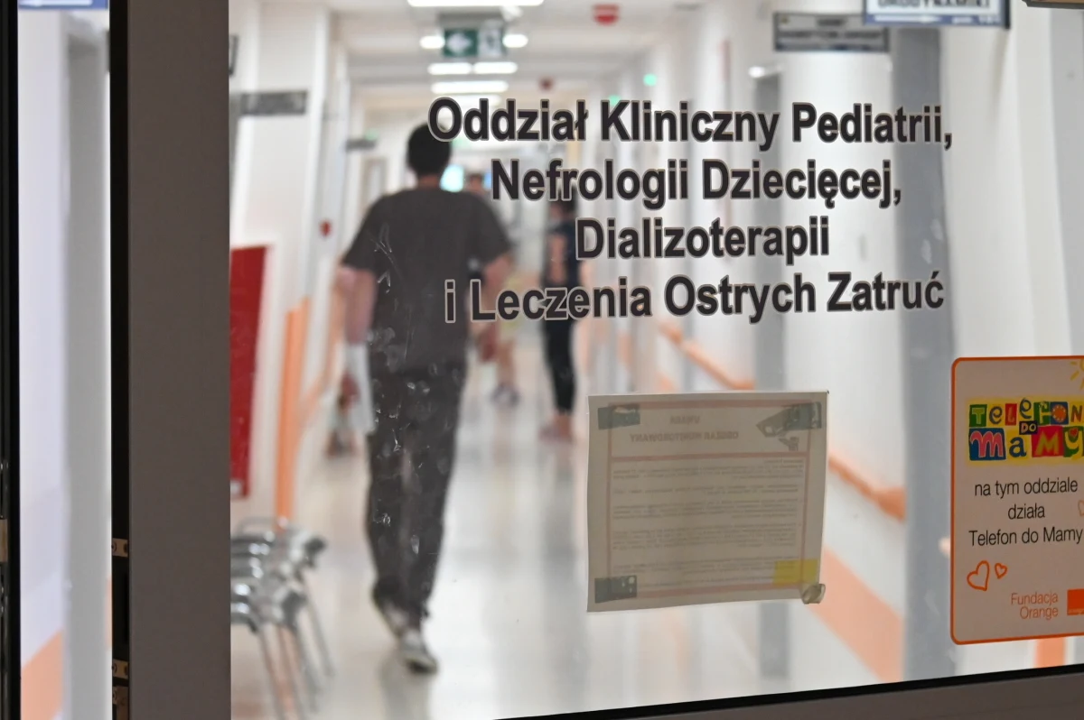 16-latek po zażyciu fentanylu trafił w poniedziałek do Kliniki Pediatrii, Nefrologii Dziecięcej, Dializoterapii i Leczenia Ostrych Zatruć szczecińskiego szpitala "Zdroje" - poinformowała w poniedziałek placówka medyczna. To pierwszy w regionie przypadek zatrucia tym lekiem opioidowym o działaniu narkotycznym, nazywanym też "narkotykiem zombie".