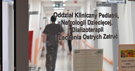 16-latek po zażyciu fentanylu trafił w poniedziałek do Kliniki Pediatrii, Nefrologii Dziecięcej, Dializoterapii i Leczenia Ostrych Zatruć szczecińskiego szpitala "Zdroje" - poinformowała w poniedziałek placówka medyczna. To pierwszy w regionie przypadek zatrucia tym lekiem opioidowym o działaniu narkotycznym, nazywanym też "narkotykiem zombie".