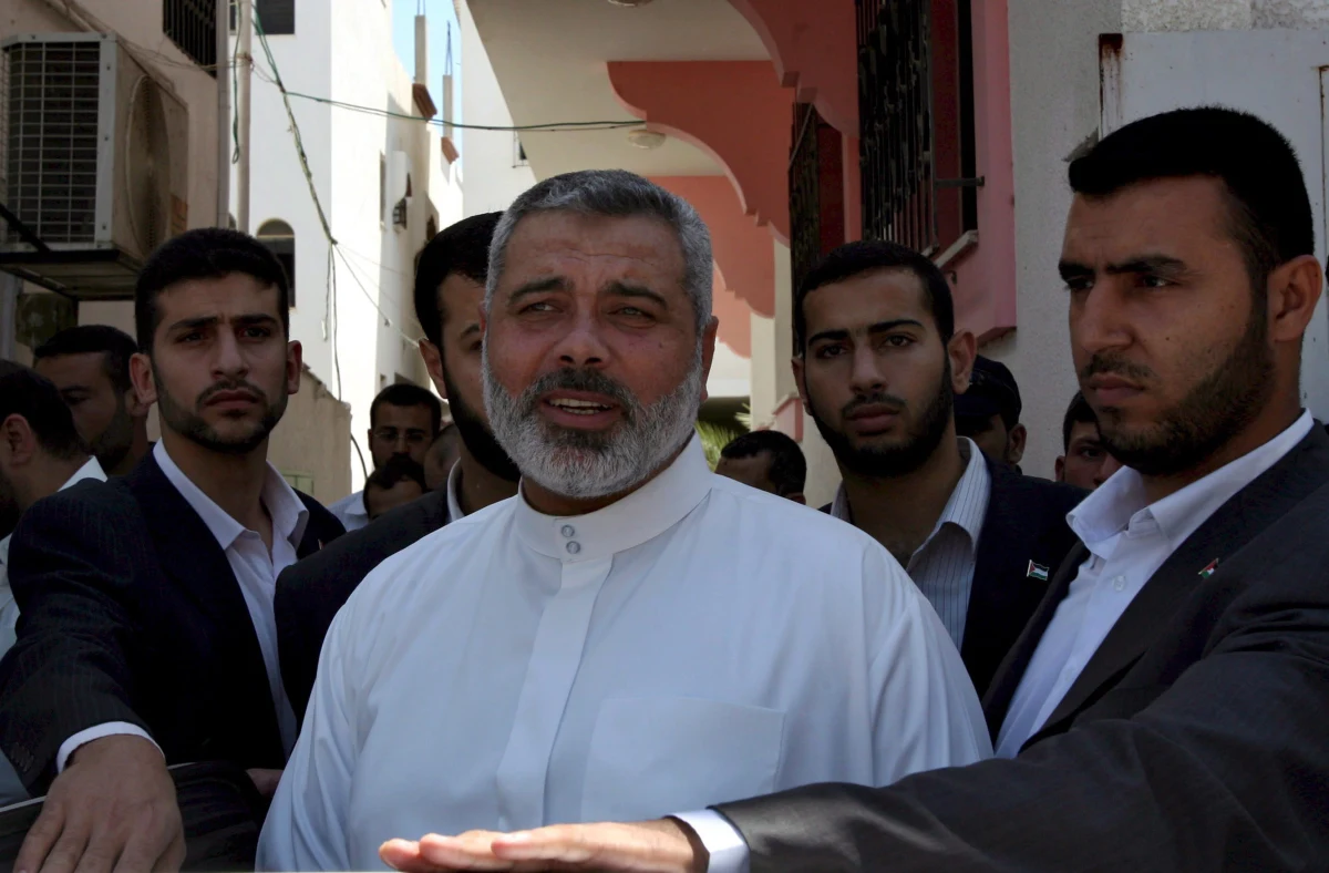 Irański Korpus Strażników Rewolucji Islamskiej poinformował w środę w oświadczeniu, że przywódca Hamasu Ismail Hanije został zamordowany w stolicy Iranu, Teheranie - podały irańskie media państwowe. Hanije zginął w wyniku ataku z powietrza na jego rezydencję. Zginął także Fuad Szukr, główny dowódca wojskowy Hezbollahu w odwetowym nalocie Izraela na stolicę Libanu, Bejrut.