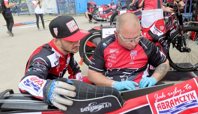 Ból głowy prezesa. Klub idzie po awans, on nie wie, kogo odstawić