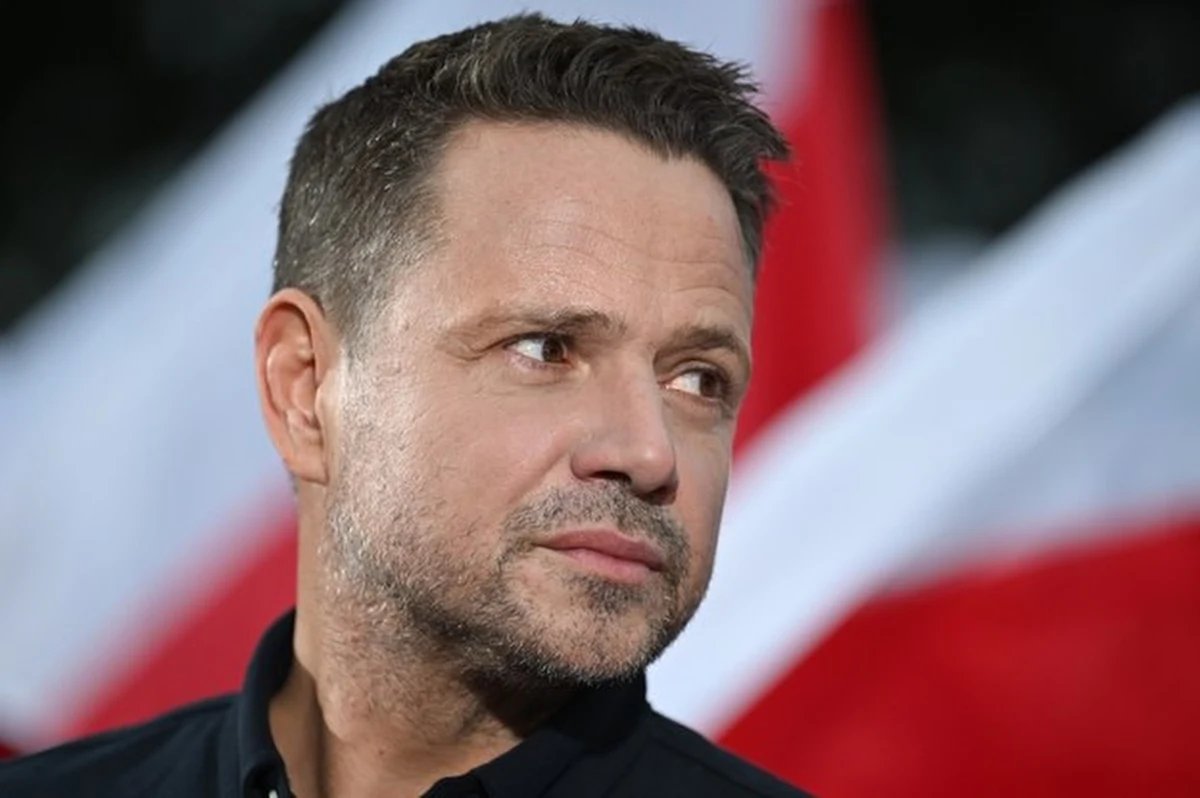 Ponad 1/3 ankietowanych w sondażu United Surveys dla RMF FM i "Dziennika Gazety Prawnej" uważa, że prezydentem Polski powinien zostać Rafał Trzaskowski. Nieco mniej 
respondentów, bo 29,3 proc. wskazuje Mateusza Morawieckiego, a 10,1 proc. wybrałaby Szymona Hołownię. 