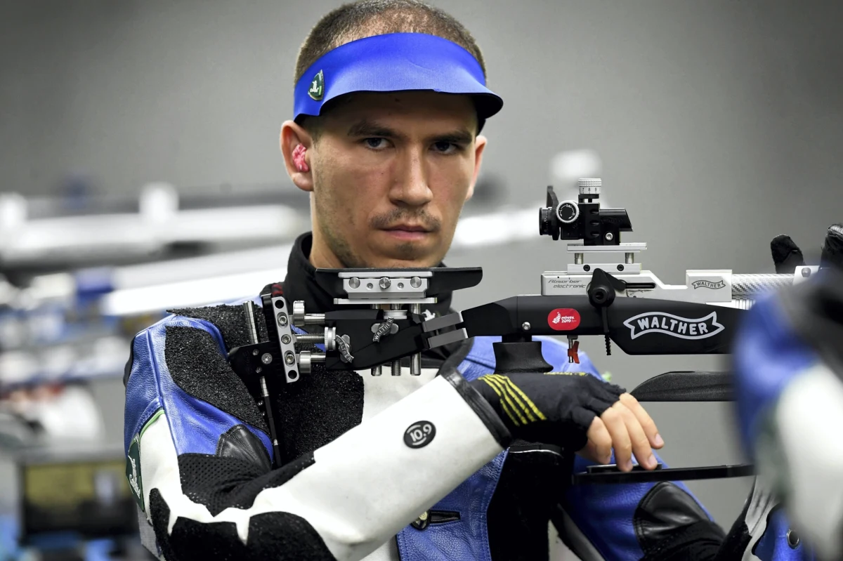 Tomasz Bartnik zajął siódme miejsce w olimpijskim finale strzeleckiej konkurencji karabin trzy postawy 50 m. Złoty medal zdobył Chińczyk Yukun Liu, srebrny Ukrainiec Serhij Kulisz, a brązowy - Swapnil Kusale z Indii.