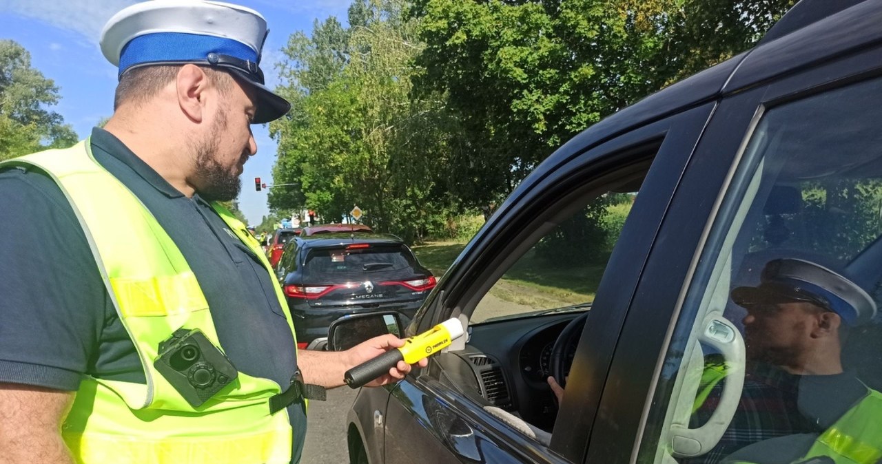 Pijany 26-latek prowadził karawan. „Tłumaczył, że jedzie po zwłoki”