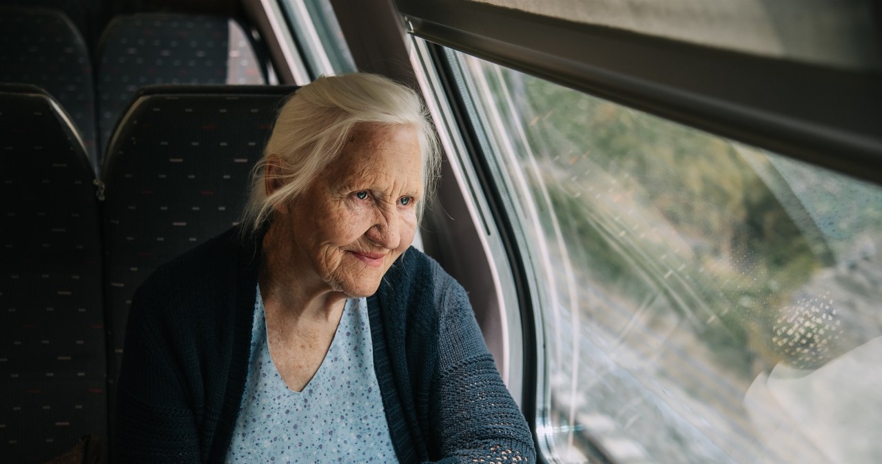 Trik tylko dla seniorów. Oto sposób na tańszy przejazd pociągami PKP