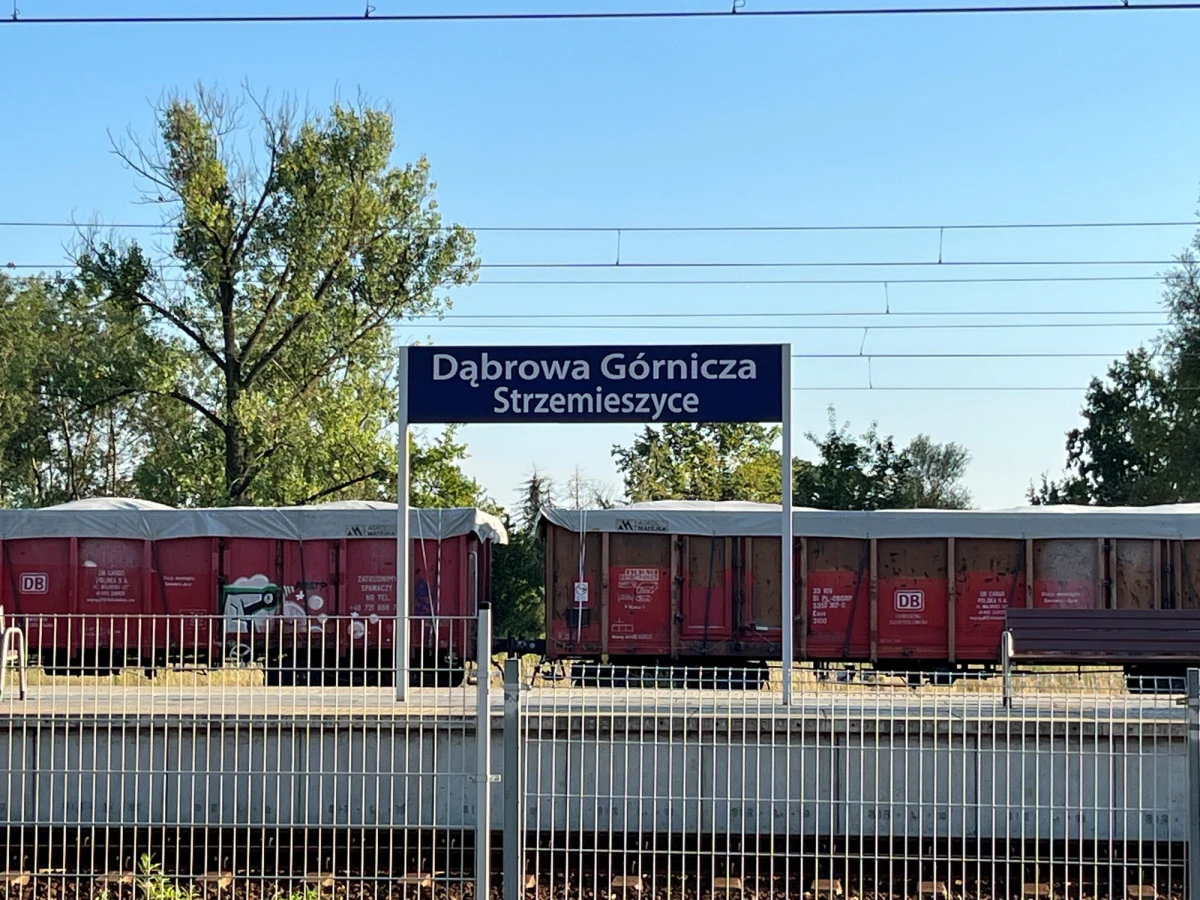 Mieszkańcy Strzemieszyc - dzielnicy Dąbrowy Górniczej - protestują przeciwko planom budowy zakładu produkcji granulatów i kruszyw. Ma on powstać w sąsiedztwie domów. Ludzie obawiają się hałasu i emisji niebezpiecznych substancji. Inwestor otrzymał już pozytywną opinię środowiskową.