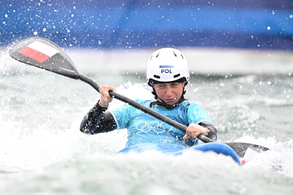 Kajakarze górscy Klaudia Zwolińska, Mateusz Polaczyk i Grzegorz Hedwig w komplecie awansowali do niedzielnych eliminacji crossu, konkurencji debiutującej w programie igrzysk olimpijskich.
