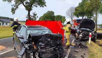 Tragiczny wypadek w Łódzkiem. Dwie osoby nie żyją, dzieci w szpitalu