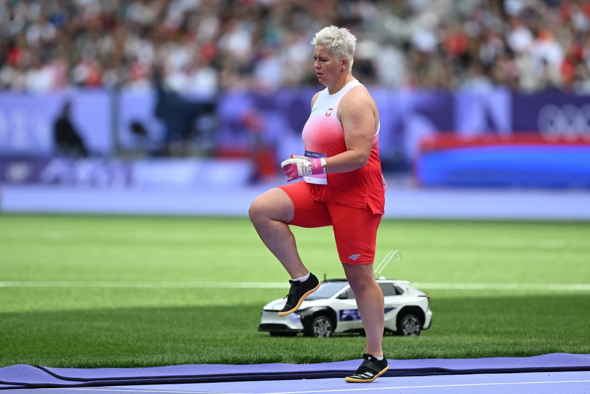Trzykrotna mistrzyni olimpijska w rzucie młotem Anita Włodarczyk uzyskała 71,06 m i z trudem zakwalifikowała się do finału igrzysk olimpijskich w Paryżu. W eliminacjach odpadła Malwina Kopron.