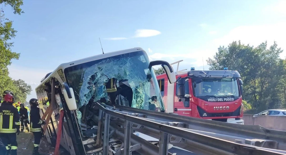 Informacje o wypadku, do którego doszło w niedzielę wieczorem potwierdził dziennikarz RMF FM w Polskim Stowarzyszeniu Przewoźników Autokarowych.