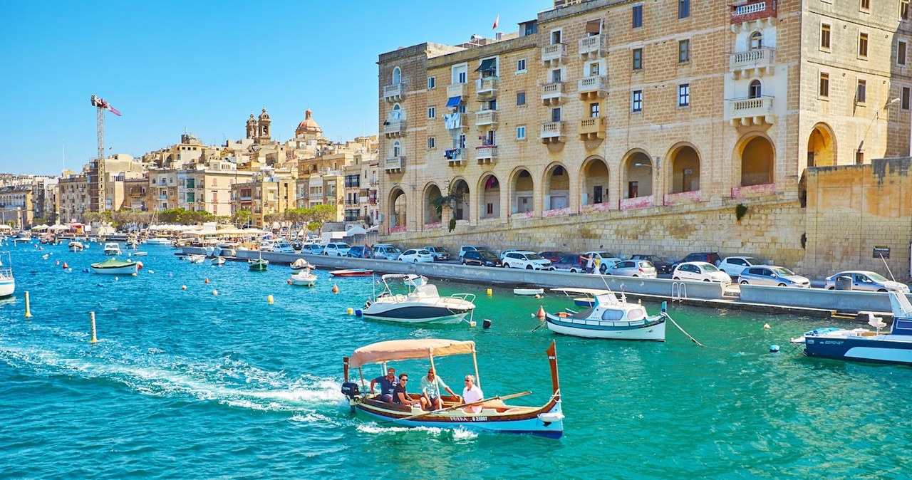 Polacy zaczęli tam latać na potęgę. Na miejscu wydają miliony euro