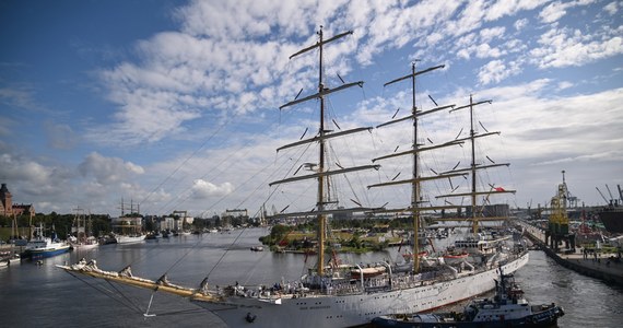 W Szczecinie zakończyły się regaty The Tall Ships' Races. Piękne i majestatyczne żaglowce odbiły dziś od Nabrzeża Wieleckiego i płyną Odrą w kierunku Bałtyku. Według szacunków miasta finał tego wydarzenia obejrzało 1,3 mln osób.