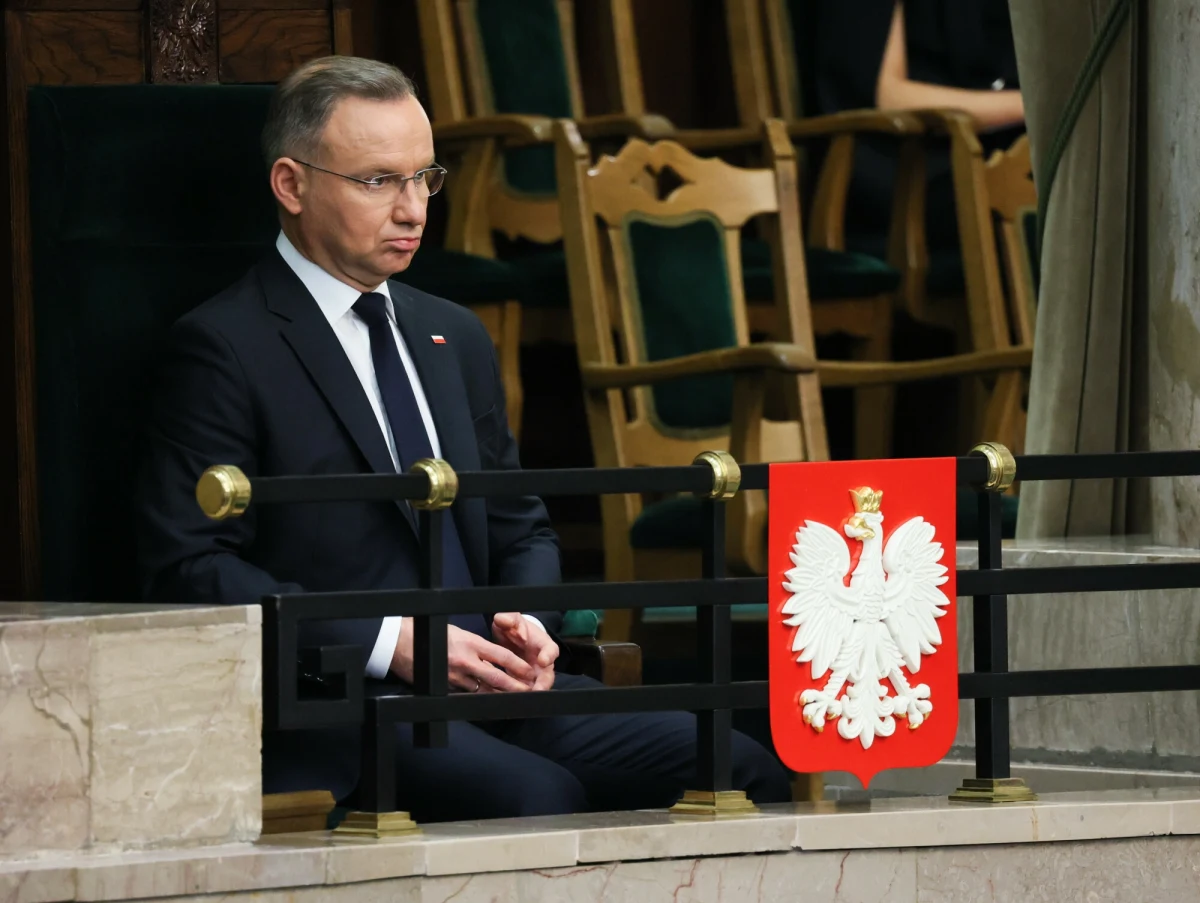 "4 Rady Bezpieczeństwa Narodowego, ponad 100 wizyt krajowych i zagranicznych, 83 podpisane ustawy i niemal 50 przyznanych awansów generalskich" - tak Kancelaria Prezydenta Rzeczypospolitej Polskiej podsumowała miniony, czwarty rok drugiej kadencji Andrzeja Dudy. 6 sierpnia minie 9 lat odkąd został prezydentem. 