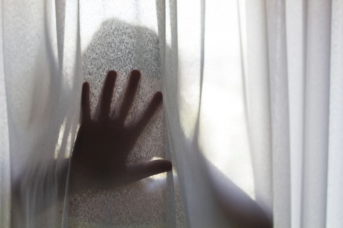 Na trzy miesiące trafił do aresztu 29-letni mieszkaniec Kielc podejrzany o zgwałcenie w Rzeszowie 13-letniej dziewczynki. Paweł M. był już wielokrotnie karany m.in. za kradzieże z włamaniem. Grozi mu nawet dożywocie.