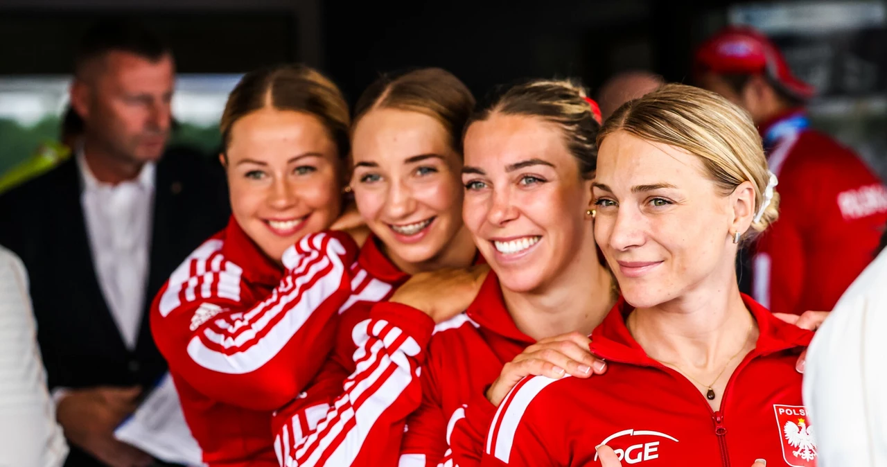 Karolina Naja, Anna Puławska, Adriana Kąkol i Dominika Putto, czyli nasza eksportowa osada "Atomówek"