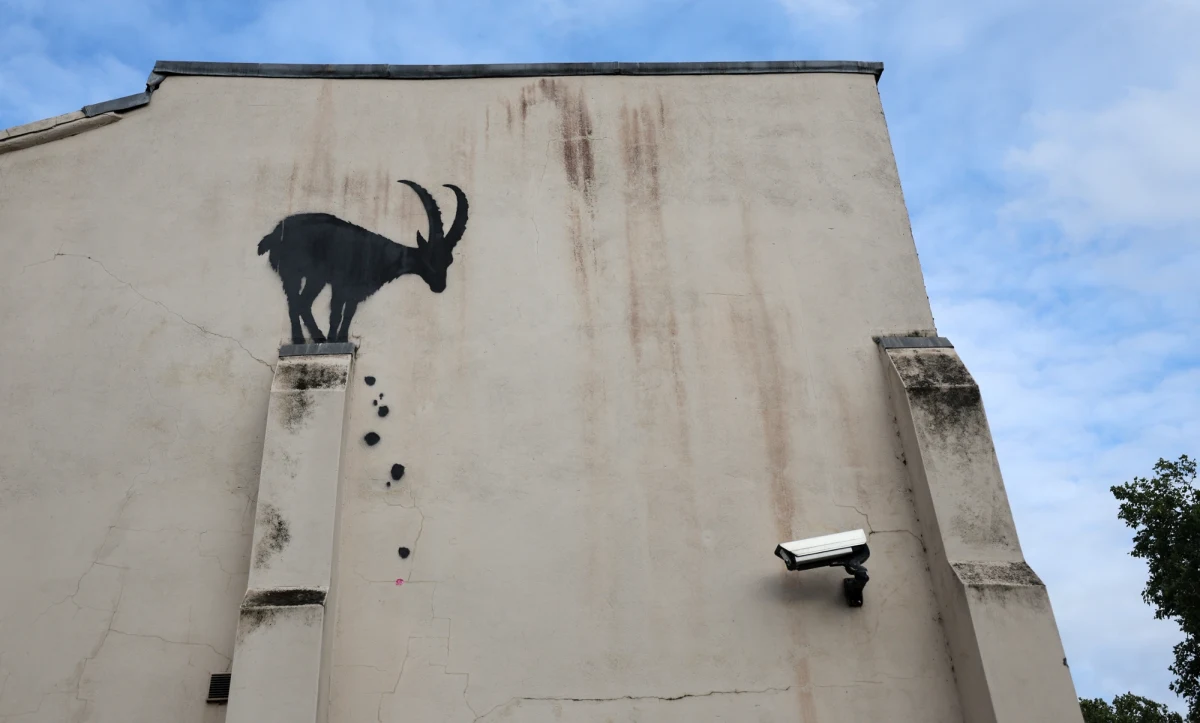 W Londynie pojawiło się nowe dzieło sztuki autorstwa Banksy'ego. Widać na niej kozę stojącą nad przepaścią. 