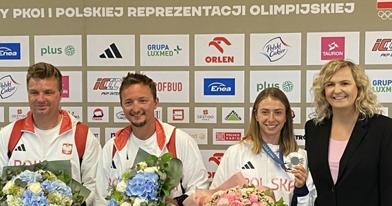 Klaudia Zwolińska, jak dotąd nasza jedyna srebrna medalistka na trwających igrzyskach olimpijskich w Paryżu, po zmaganiach na torze kajakowym wróciła do kraju. Emocje po powrocie? Ogromne. O nich, a także o planach - tych bliższych i dalszych, a także starcie w kolejnych igrzyskach w Los Angeles, w 2028 roku, opowiedziała w rozmowie z Cezarym Dziwiszkiem z redakcji sportowej RMF FM.