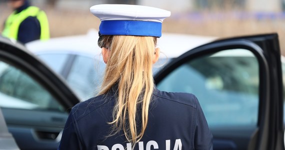 Gorzowscy policjanci zatrzymali 30-letniego motocyklistę, który spowodował kolizję, a następnie porzucił swój pojazd, wskoczył do Warty i nie chciał z niej wyjść.