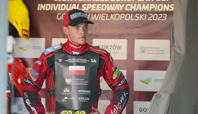 Miliarder pogroził palcem i stało się to. Duża niespodzianka