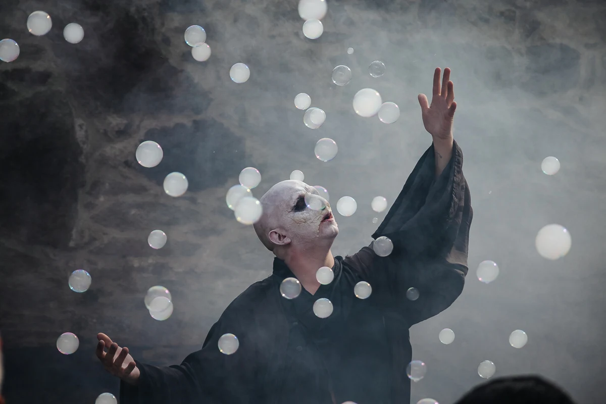 W długi sierpniowy weekend warto się wybrać do Zamku Czocha. Odbędzie się tam bowiem festiwal Czarodziejem być - Szkoła Magii. W programie mnóstwo magicznych niespodzianek. 