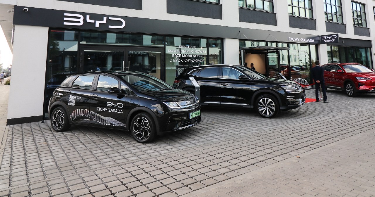 Tesla traci ważny tytuł. Chińczycy nie tylko ją przegonili, ale znacznie uciekli wiadomości,aktualności,Interia Tesla traci ważny tytuł. Chińczycy nie tylko ją przegonili, ale znacznie uciekli