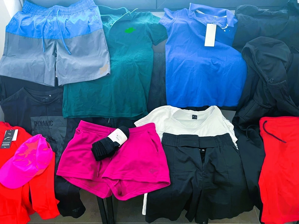 Policjanci z Leska zatrzymali kobietę, która od kilku miesięcy kradła sportowe ubrania w sklepie sezonowym w Wetlinie. 61-latka z gminy Cisna wyniosła 23 sztuki odzieży o wartości prawie 2 tys. złotych.