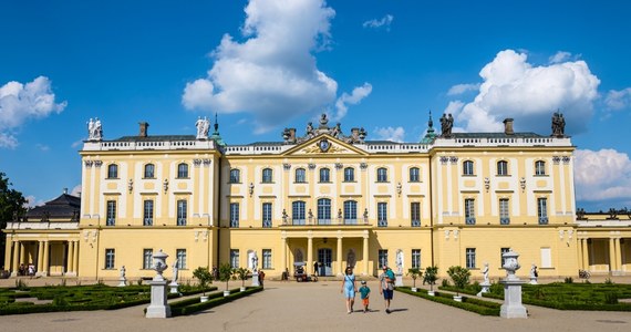 Muzeum Podlaskie w Białymstoku zaprasza zwiedzających na niezwykłe wydarzenie. W najbliższy weekend, 10-11 sierpnia, w białostockim ratuszu będzie eksponowana wyjątkowa rycina przedstawiająca ogród Pałacu Branickich w Białymstoku. Dzieło z XVIII w. rzuca światło na autora barokowego ogrodu.