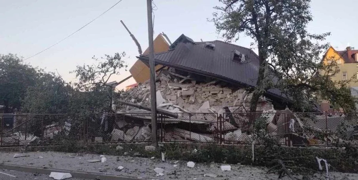 Z domu przy ul. Słonecznej w Augustowie po wybuchu gazu zostało gruzowisko. Jedna osoba została ranna. Zgłoszenie o zdarzeniu otrzymaliśmy na Gorącą Linię RMF FM. 
