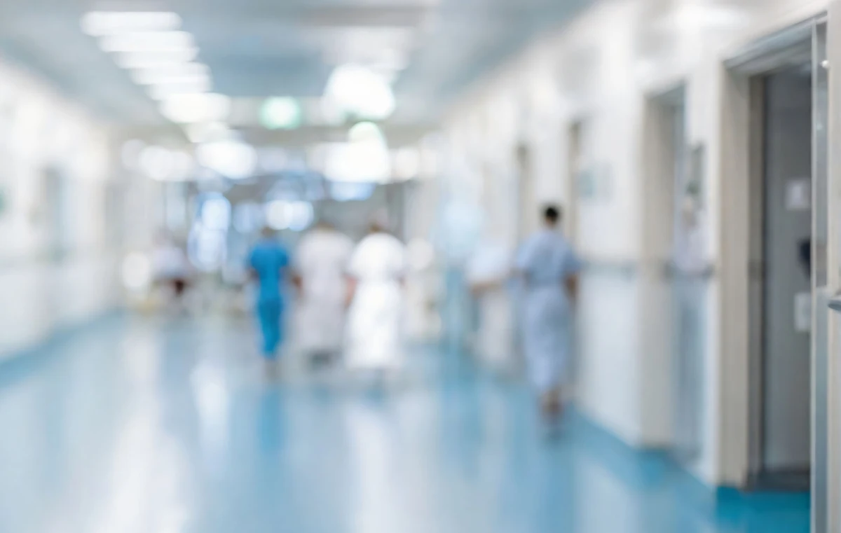 Dwie lekarki szpitala w Bukareszcie zostały zatrzymane w związku z podejrzeniami o zabójstwa ze szczególnym okrucieństwem. Jeszcze jedna osoba, pielęgniarka, jest podejrzewana o krzywoprzysięstwo.