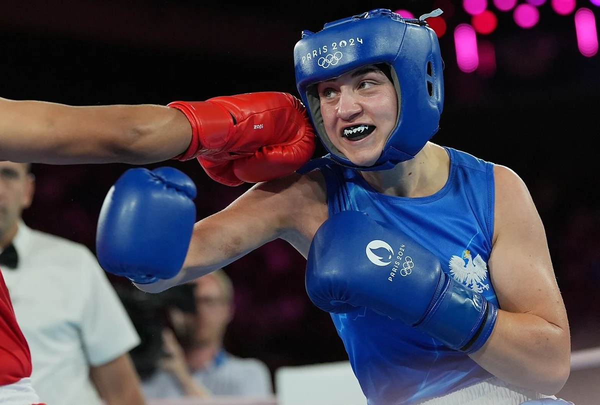 Na drugie imię ma Atena. Karierę zaczynała od karate. Swoich sił próbowała także w polityce. W sobotę pięściarka Julia Szeremeta powalczy o złoty medal na igrzyskach w Paryżu.